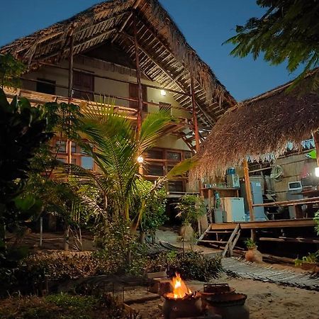 Casa Surf Lodge - Praia do Tofo Extérieur photo
